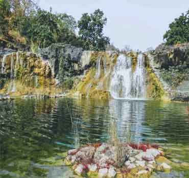 Trek to Bamniya Kund Waterfall